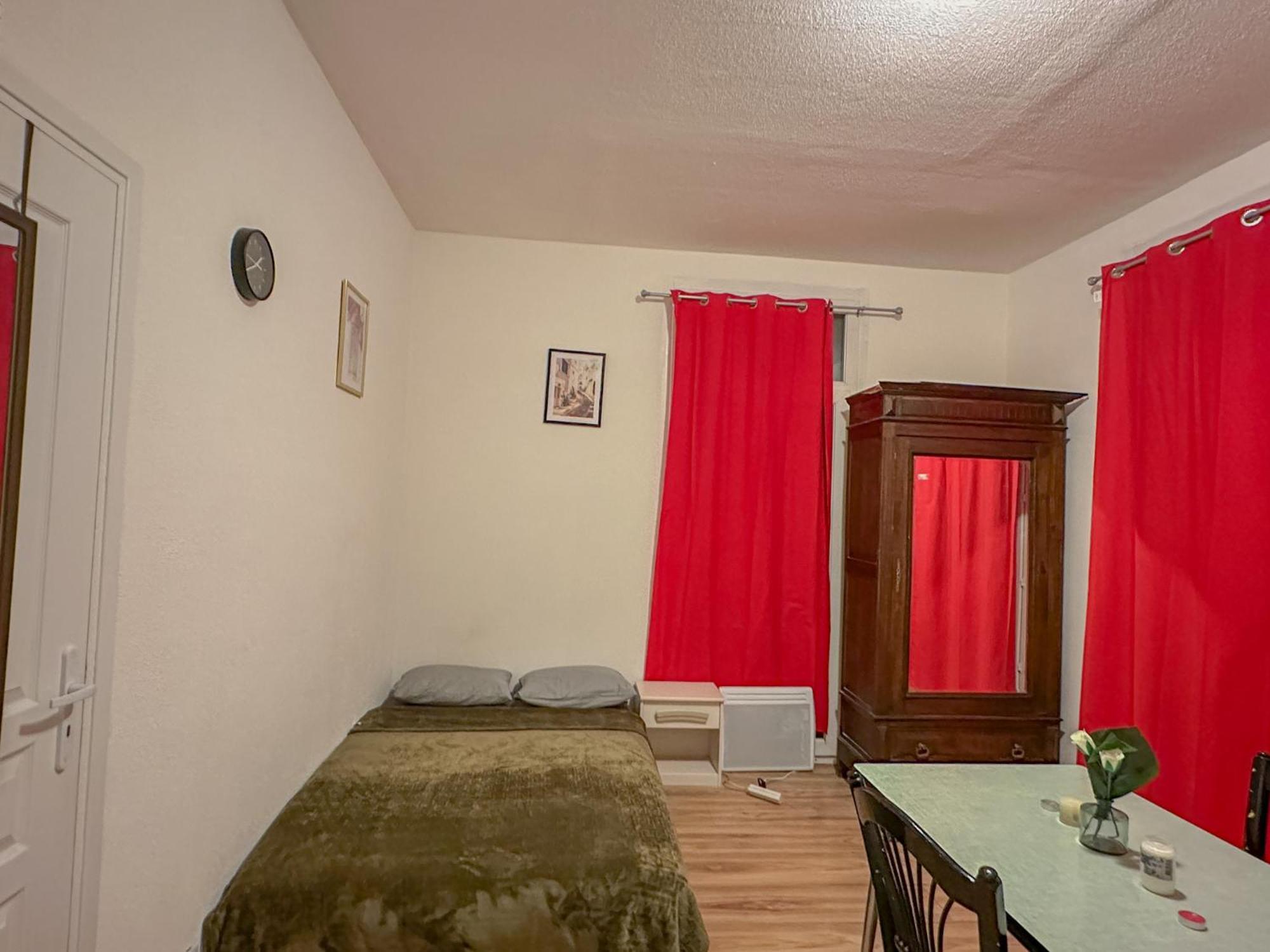 Charmant Studio Avec Balcon Perpignano Esterno foto
