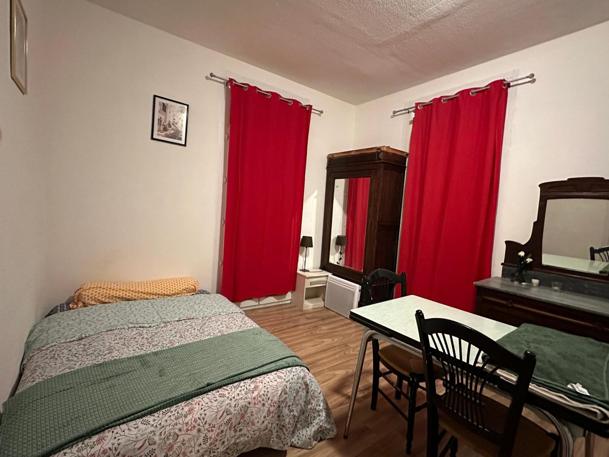Charmant Studio Avec Balcon Perpignano Esterno foto